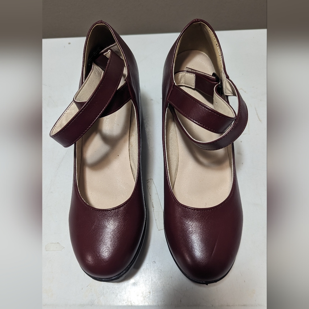Platform Heels - Picture 2 of 4
